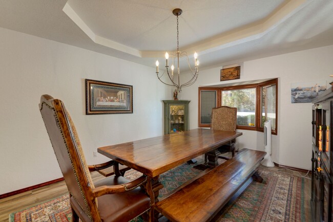 Building Photo - Stunning 4-Bedroom Albuquerque Foothill Ho...
