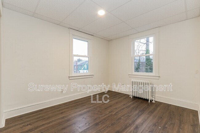 Building Photo - 922 Pitman Ave