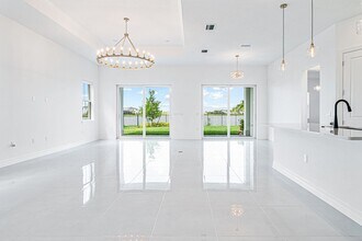 Building Photo - 10444 Northbrook Cir