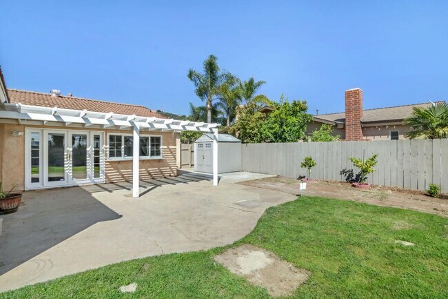 Building Photo - 1101 Calle Vista Ave