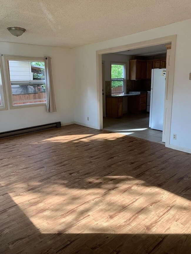 Building Photo - 9660 N Central St