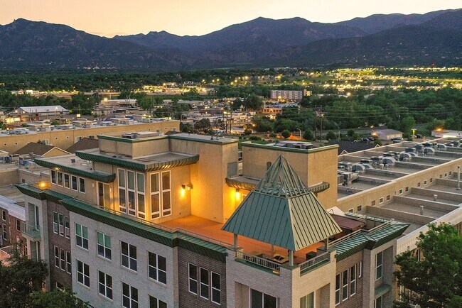 Building Photo - 287 E Fountain Blvd