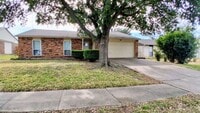 Building Photo - North Richland Hills Home on Spacious Lot!