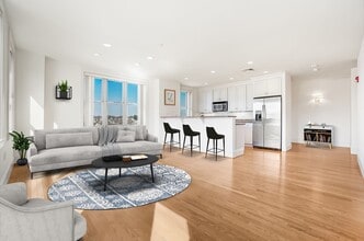 Building Photo - 116-128-128 Rantoul St