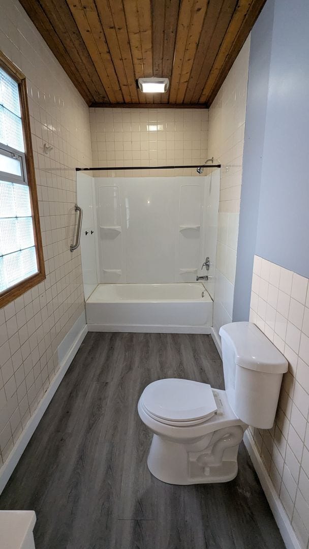 Building Photo - Charming 3-bedroom, 1-bathroom home located in the heart of Akron