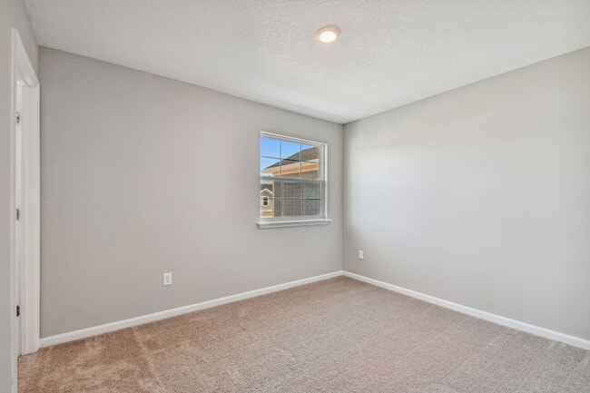 Building Photo - 9798 Fiddleback Ln