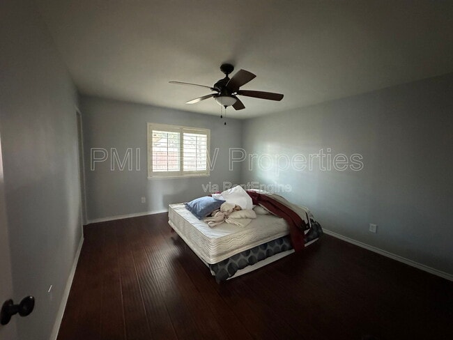 Building Photo - 417 Sandy Knoll Dr