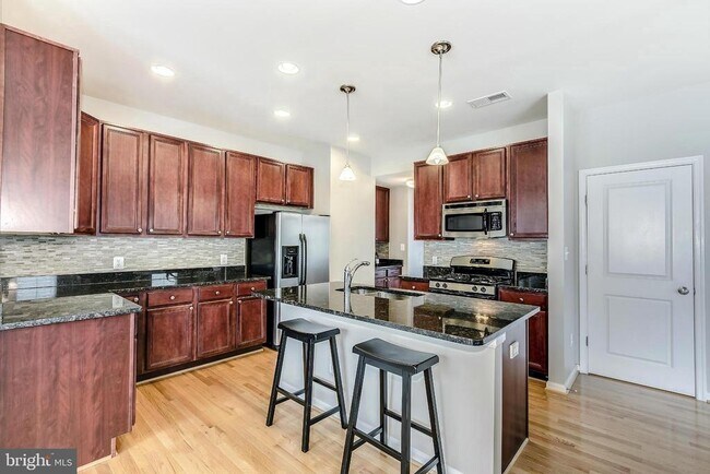 Building Photo - 23417 Gardenwalk Dr