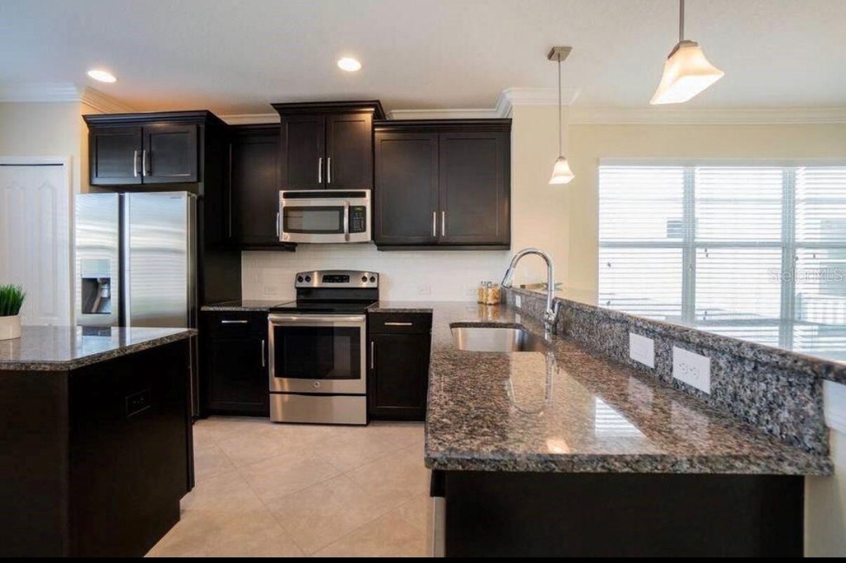 Building Photo - 12512 Shimmering Oak Cir