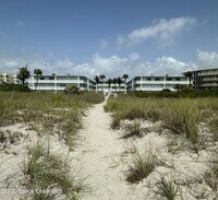 Building Photo - 4800 Ocean Beach Blvd