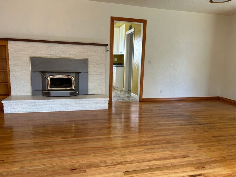 Building Photo - 1906 15th St