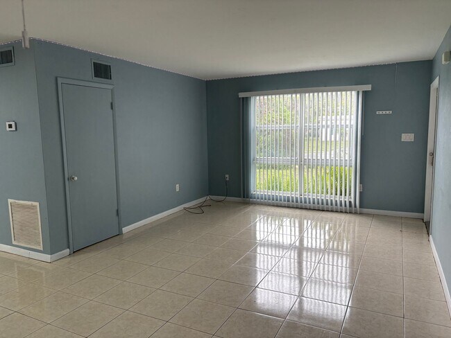 Building Photo - 2596 Starlite Ln