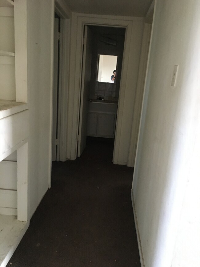 Building Photo - 7939 Sarita St