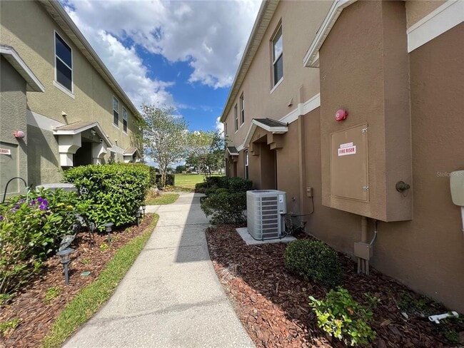 Building Photo - 2137 Betsy Ross Ln