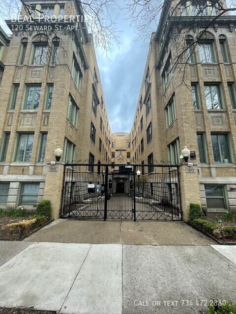 Building Photo - 120 Seward St