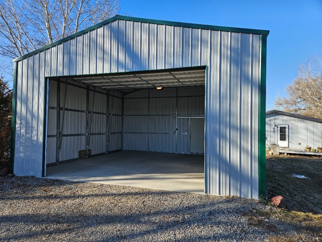 Building Photo - 413 W Front St