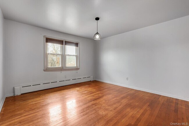 Building Photo - 2 Gillis Ave