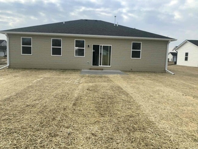Building Photo - 4153 Fallen Oak Dr