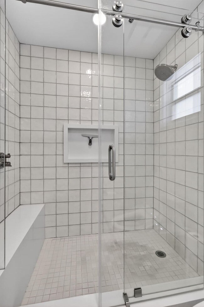 Building Photo - 937 SW 34th Ct