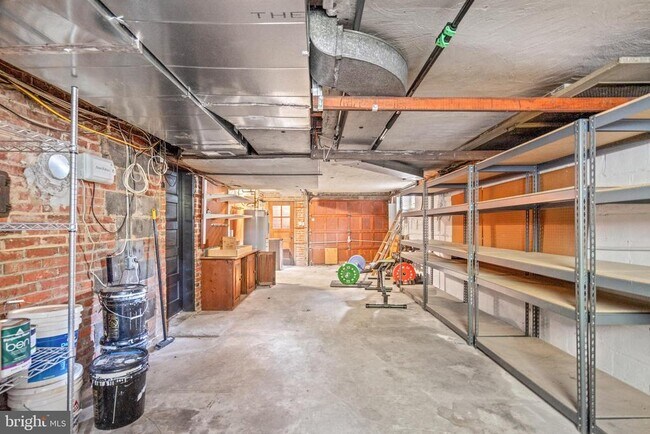 Building Photo - 6045 Edgewood Terrace