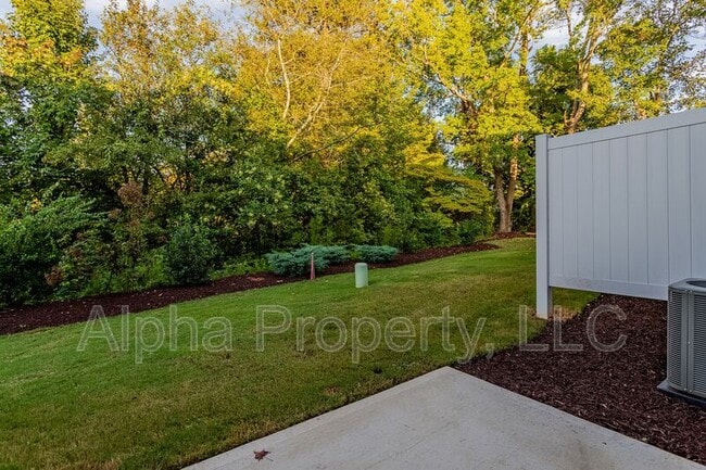 Building Photo - 1508 Rivermeade Dr