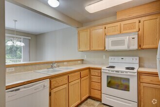Building Photo - Two Bedroom Condo in Summerwind *$200 off ...
