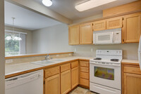 Building Photo - Two Bedroom Condo in Summerwind