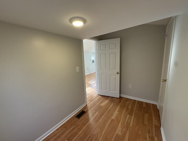 Building Photo - 1461 W 114th Pl