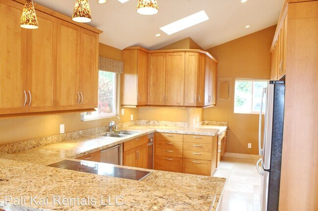 Building Photo - 3 br, 2 bath House - 911 Kupulau Drive