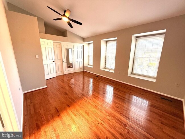 Building Photo - 6166 Wellington Commons Dr