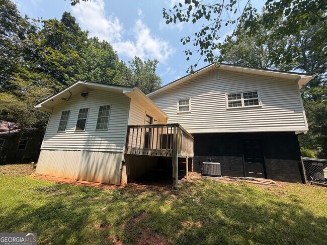 Building Photo - 125 S Meadowcliff Cir