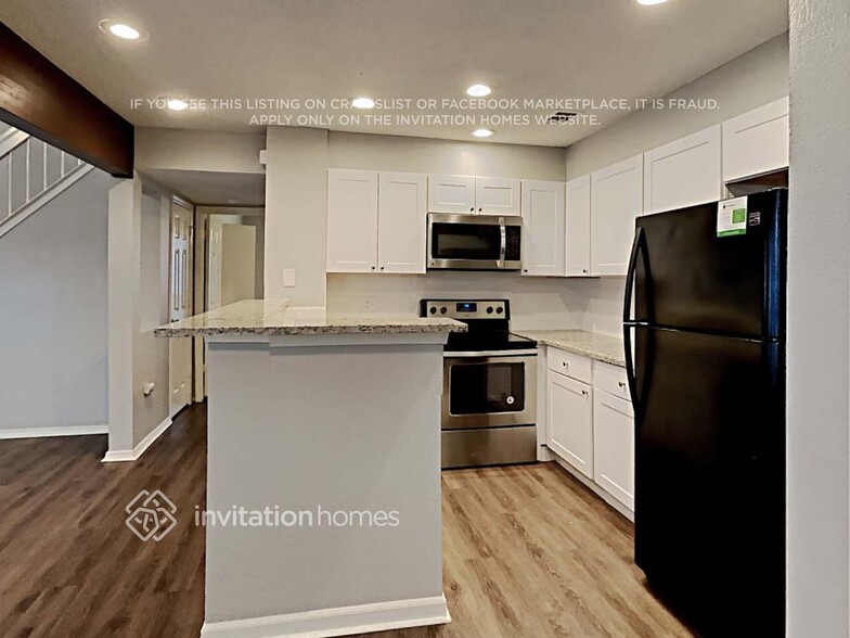 Building Photo - 2036 Pheasant Dr