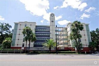 Building Photo - 690 Osceola Ave