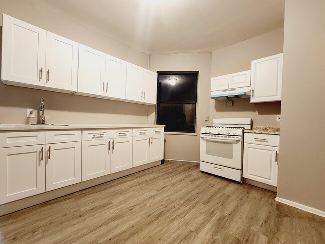 Building Photo - 12 Bergen Ave