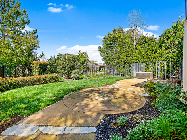 Building Photo - 1022 Gamay Dr