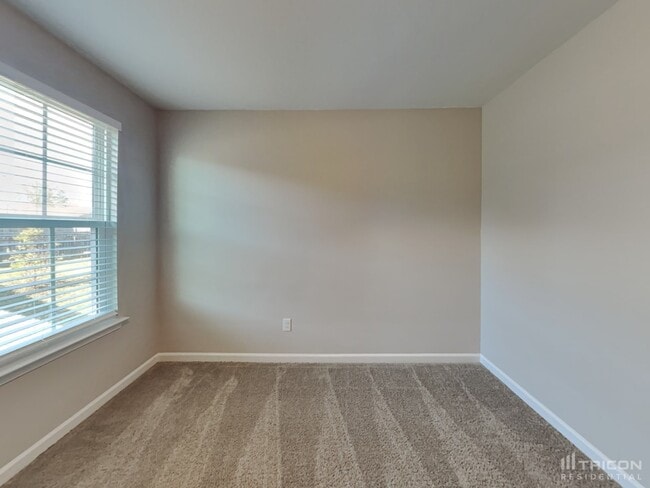 Building Photo - 2902 Cherry Point Ln