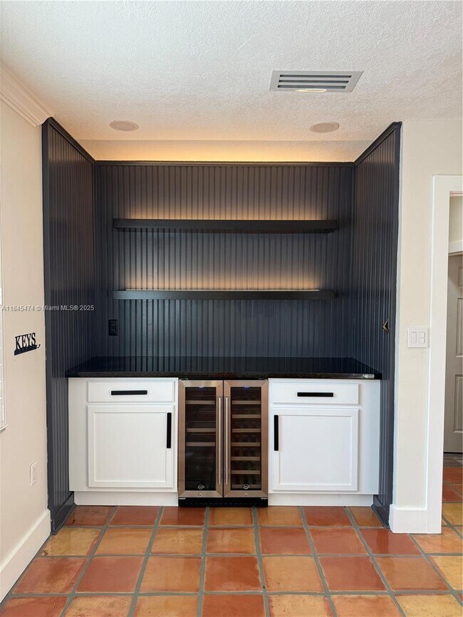 Building Photo - 12030 SW 92nd St