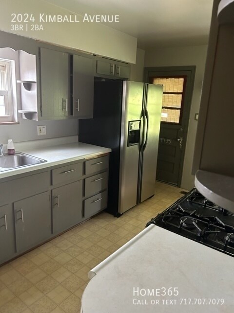 Building Photo - Precious 3 bed 2 bath Home