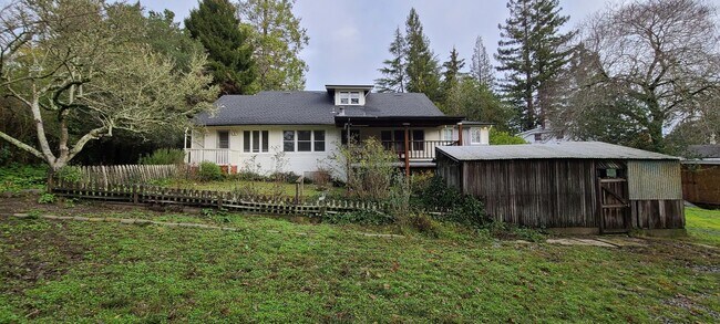 Building Photo - 7611 Bodega Ave