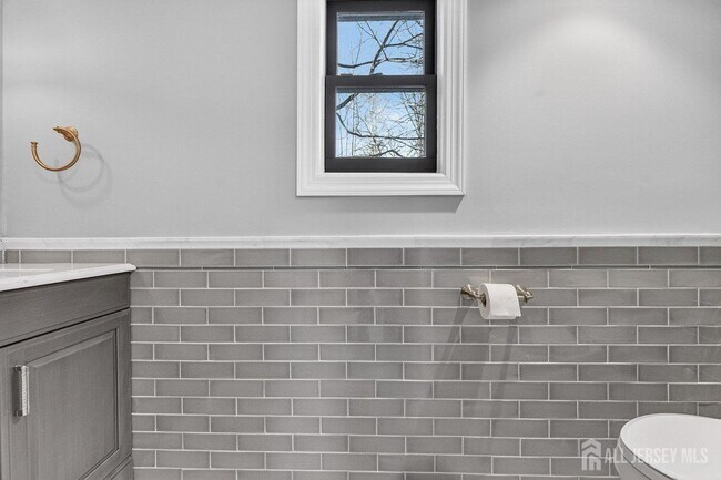 Building Photo - 2289 Brookside Dr