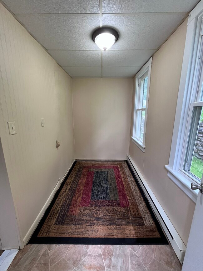 Building Photo - 229 Main St