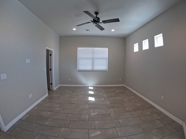 Building Photo - 3729 Santa Clarita Ave