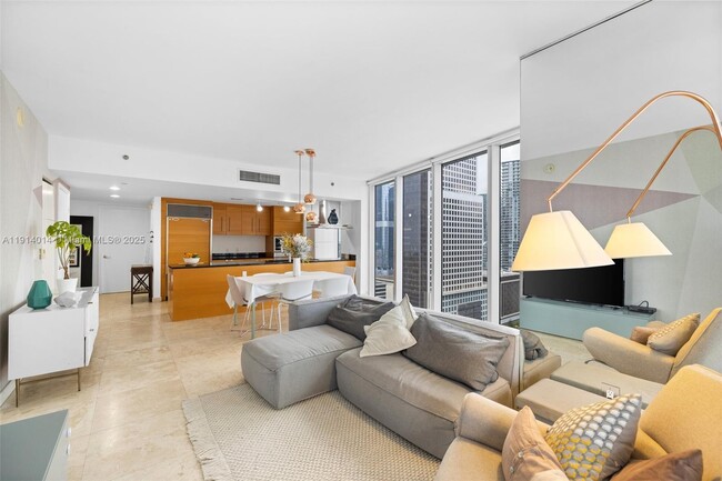 Building Photo - 495 Brickell Ave