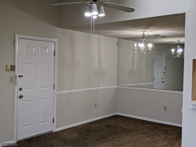 Building Photo - 5113 Ravens Crest Dr
