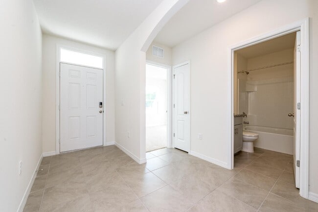 Building Photo - 194 Birch Tree Pl