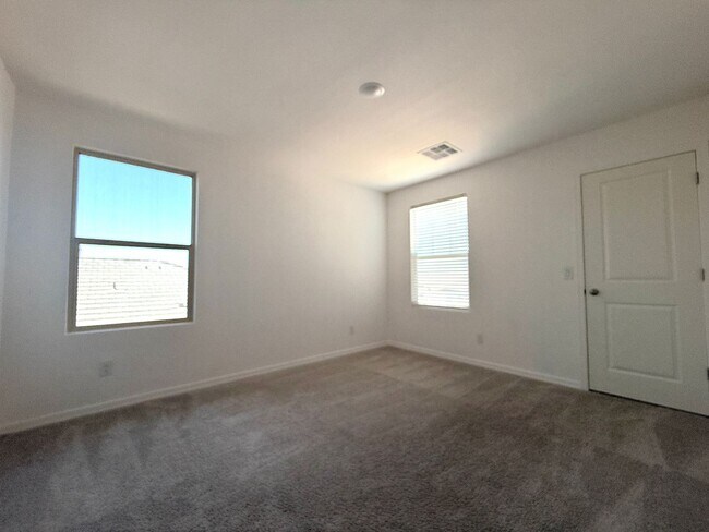 Building Photo - 5725 W Willow Rdg Dr