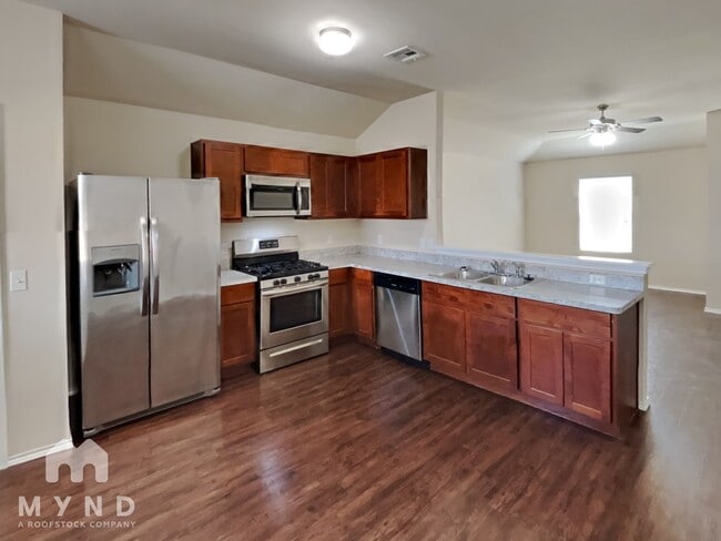 Building Photo - 9605 Jackrabbit Rd