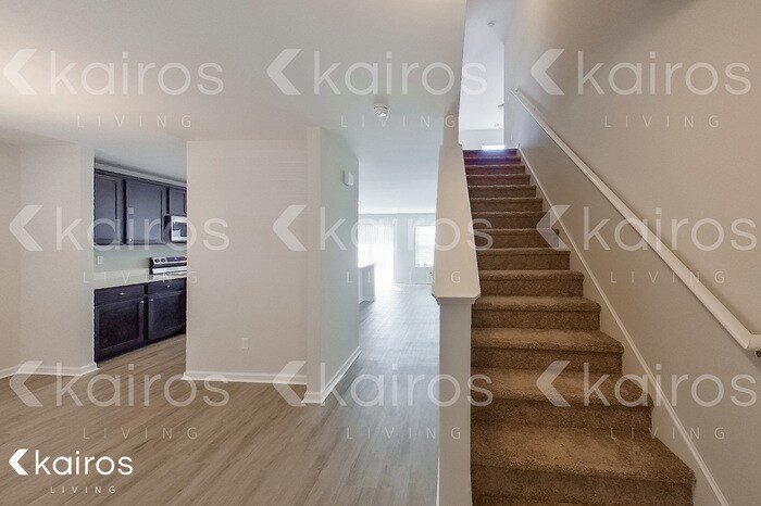 Building Photo - 34 Red Oak Dr.