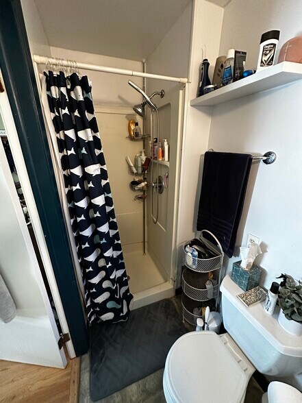 Building Photo - 337 Beakes St