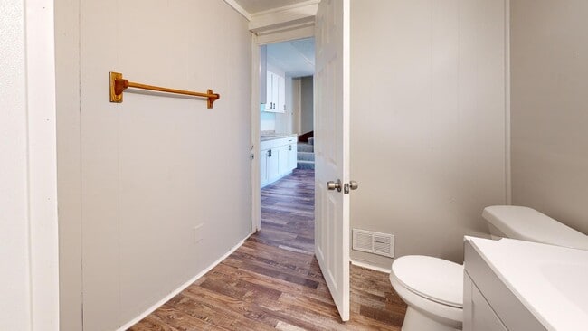 Building Photo - Huge 4 Bedroom Single Family House - almost 1500 SQ FT!